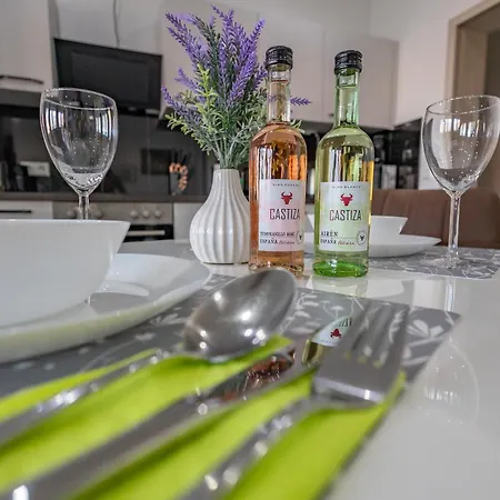Hannibal - Design Studio-apartment Jasmin 8, Parkplatz, Kueche, Highspeed-wlan Lejlighed *