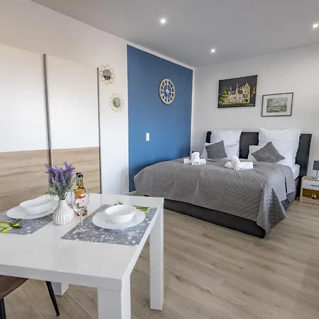 Hannibal - Design Studio-apartment Jasmin 8, Parkplatz, Kueche, Highspeed-wlan アパート ウォルフスブルク