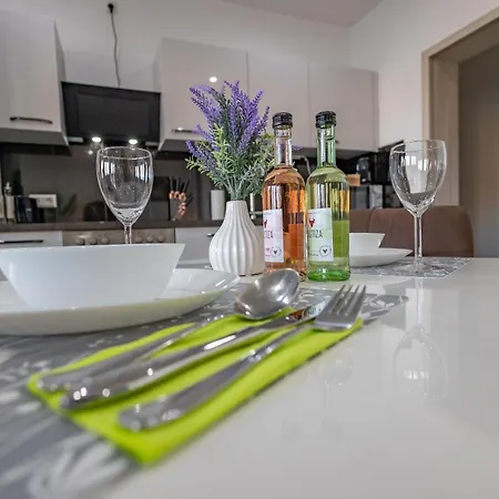 Hannibal - Design Studio-apartment Jasmin 8, Parkplatz, Kueche, Highspeed-wlan アパート