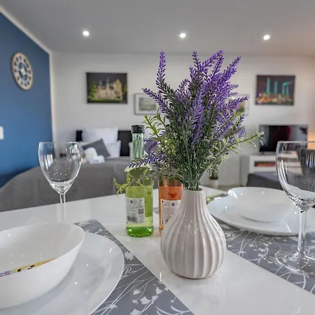 アパート Hannibal - Design Studio-apartment Jasmin 8, Parkplatz, Kueche, Highspeed-wlan ウォルフスブルク