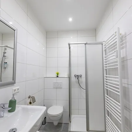 アパート Hannibal - Design Studio-apartment Jasmin 8, Parkplatz, Kueche, Highspeed-wlan ウォルフスブルク