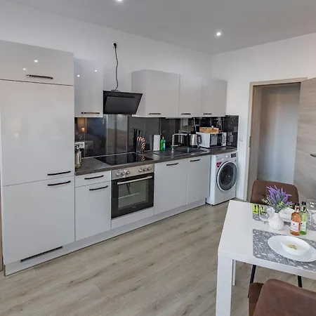 Hannibal - Design Studio-apartment Jasmin 8, Parkplatz, Kueche, Highspeed-wlan * ウォルフスブルク