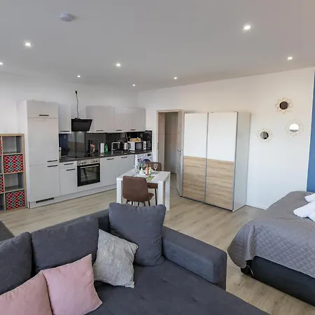 Hannibal - Design Studio-apartment Jasmin 8, Parkplatz, Kueche, Highspeed-wlan アパート ウォルフスブルク