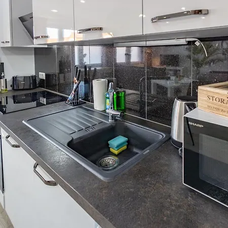 Hannibal - Design Studio-apartment Jasmin 8, Parkplatz, Kueche, Highspeed-wlan アパート ウォルフスブルク