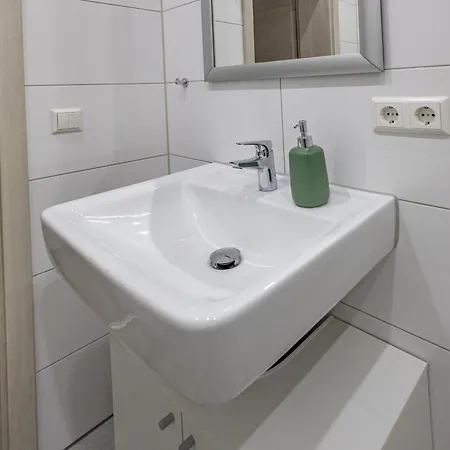 Lejlighed Hannibal - Design Studio-apartment Jasmin 8, Parkplatz, Kueche, Highspeed-wlan *